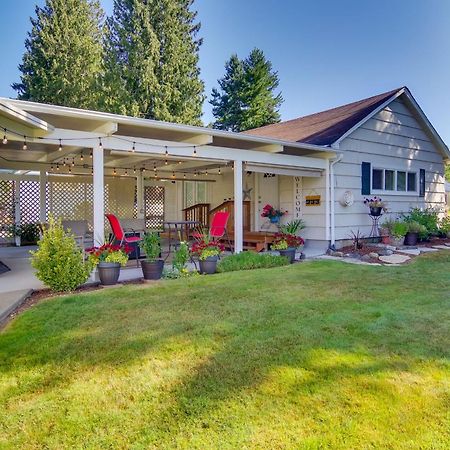 Charming Updated Retreat Walk To Lake Stevens! Экстерьер фото