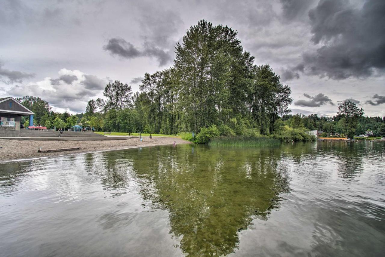 Charming Updated Retreat Walk To Lake Stevens! Экстерьер фото