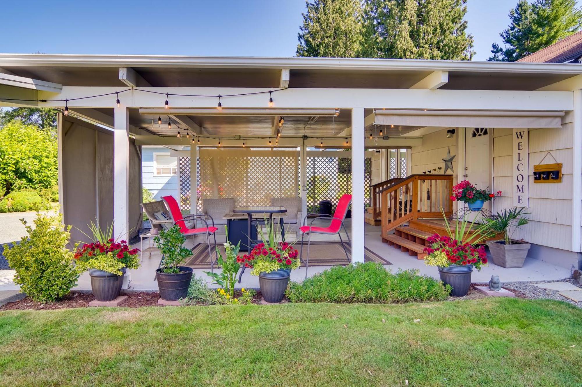 Charming Updated Retreat Walk To Lake Stevens! Экстерьер фото