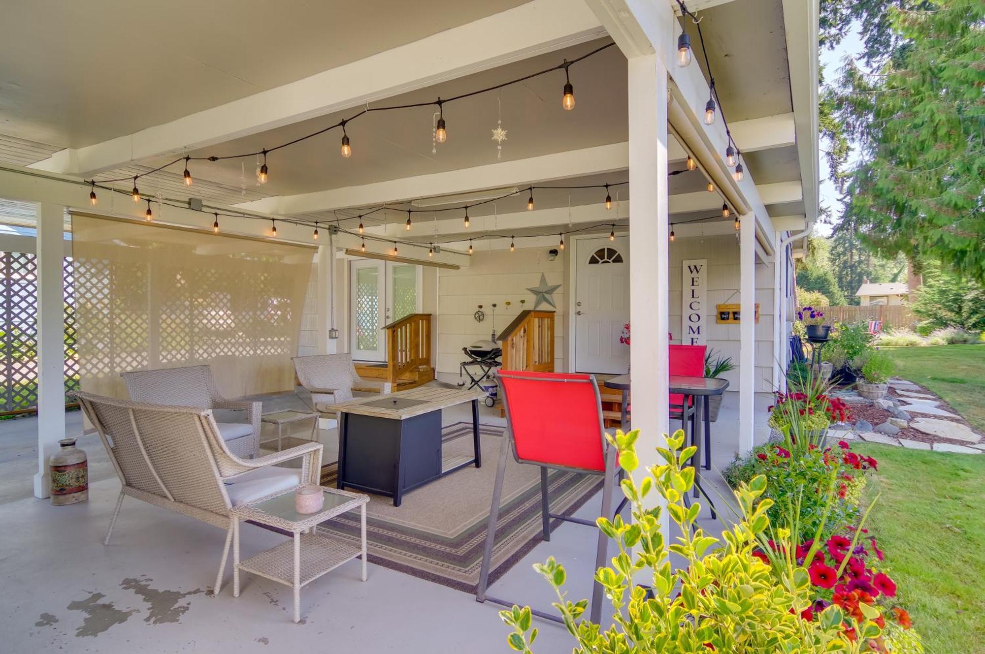 Charming Updated Retreat Walk To Lake Stevens! Экстерьер фото