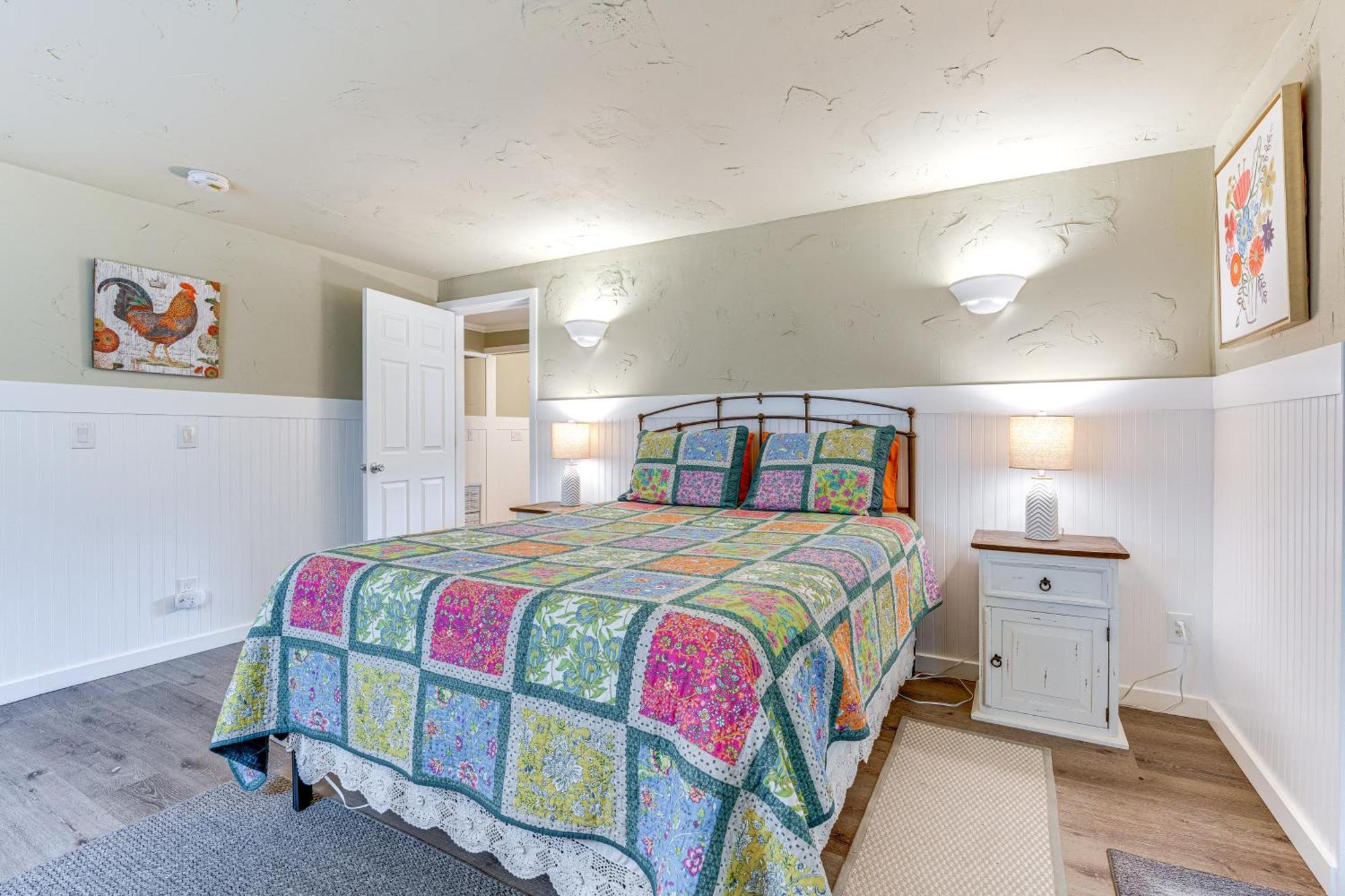 Charming Updated Retreat Walk To Lake Stevens! Экстерьер фото